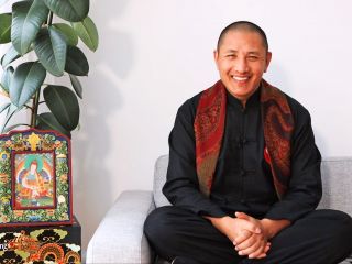 Rinpoche talking about the Shiné Teacher Education